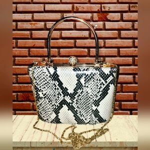 UNBRANDED CROSSBODY